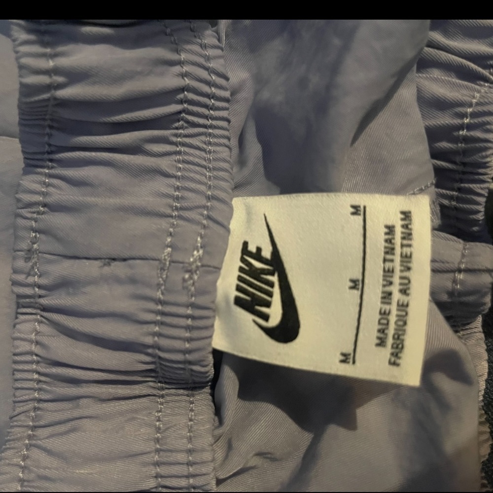 Nike Standard Fit High Rise Loose Fit Jogger Pants - Picture 5 of 5